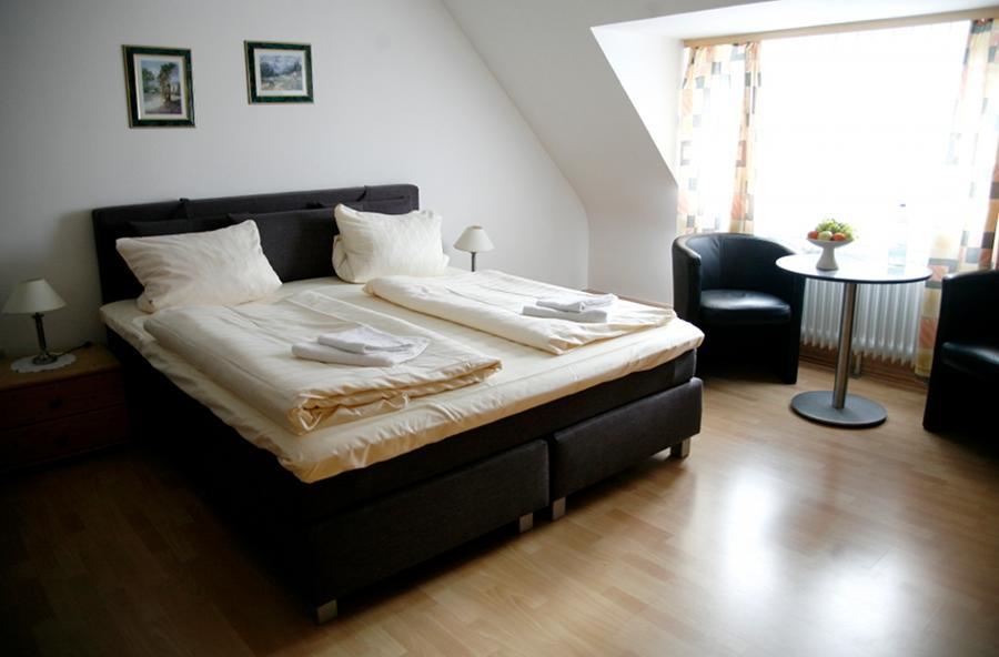 Hotel Am Markt Kleinblittersdorf Buitenkant foto
